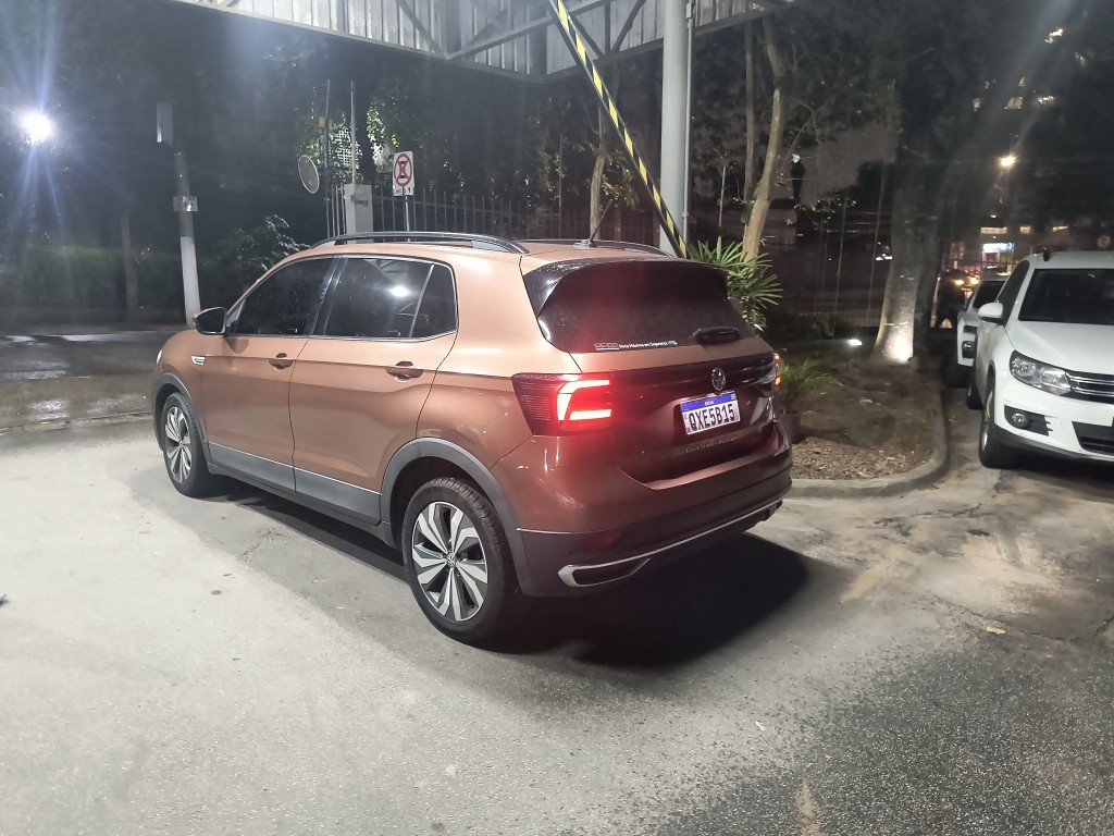 VOLKSWAGEN T-CROSS 1.0 200 TSI TOTAL FLEX COMFORTLINE AUTOMATICO