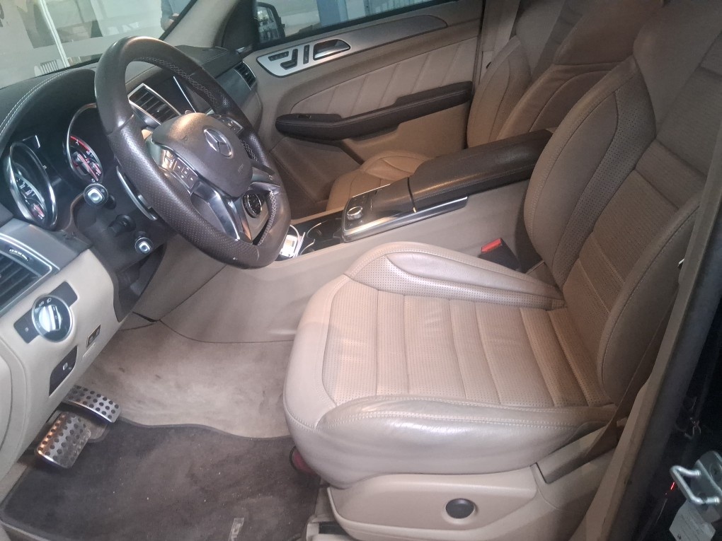 MERCEDES-BENZ ML 63 AMG AMG 4X4 5.5 V-8 BI-TB