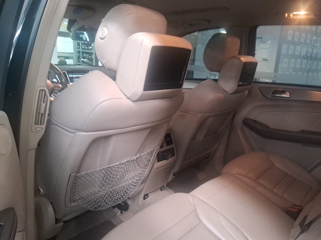 MERCEDES-BENZ ML 63 AMG AMG 4X4 5.5 V-8 BI-TB