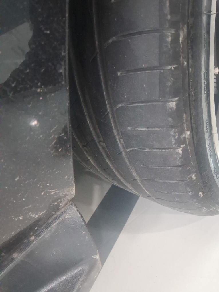 MERCEDES-BENZ ML 63 AMG AMG 4X4 5.5 V-8 BI-TB