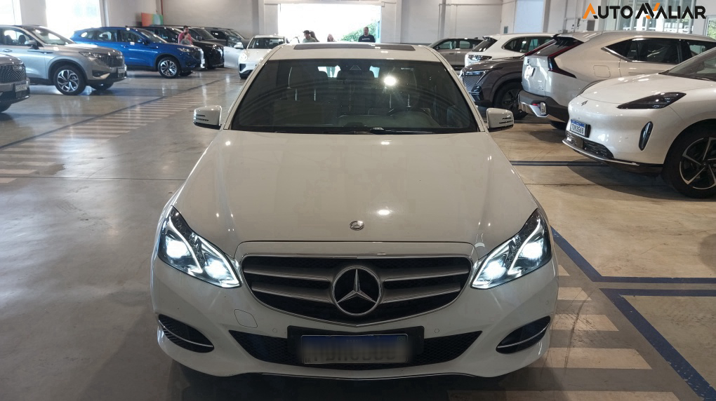 MERCEDES-BENZ E 250 2.0 AVANTGARDE 16V TURBO GASOLINA 4P AUTOMATICO
