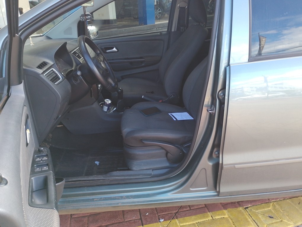 VOLKSWAGEN FOX 1.0 MI 8V FLEX 4P MANUAL