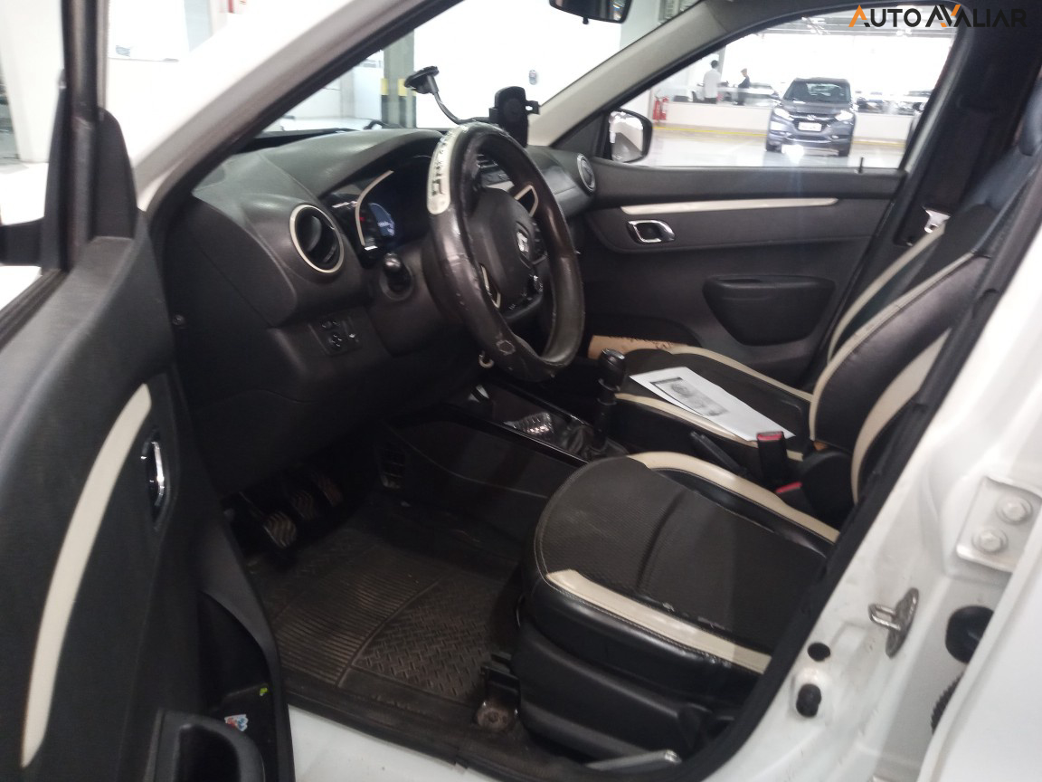 RENAULT KWID 1.0 12V SCE FLEX INTENSE MANUAL