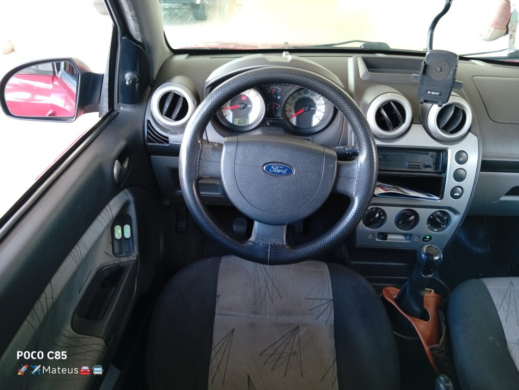 FORD FIESTA 1.6 MPI HATCH 8V FLEX 4P MANUAL