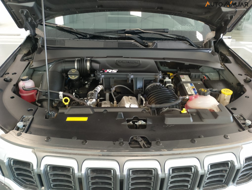 JEEP COMMANDER 2.0 HURRICANE 4 TURBO GASOLINA OVERLAND AT9