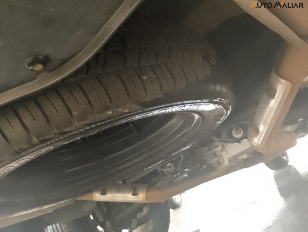 JEEP COMMANDER 2.0 HURRICANE 4 TURBO GASOLINA OVERLAND AT9