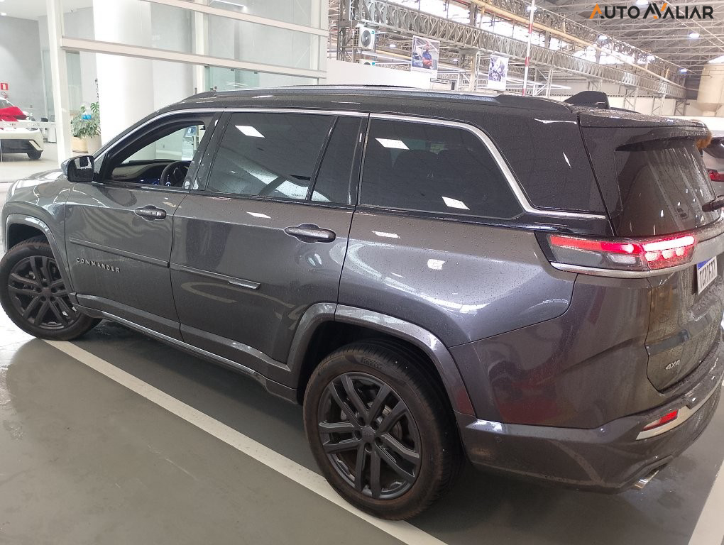 JEEP COMMANDER 2.0 HURRICANE 4 TURBO GASOLINA OVERLAND AT9