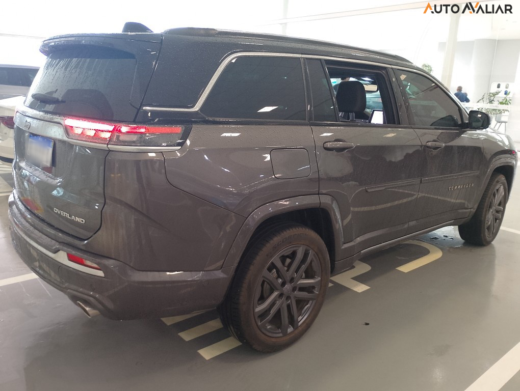 JEEP COMMANDER 2.0 HURRICANE 4 TURBO GASOLINA OVERLAND AT9