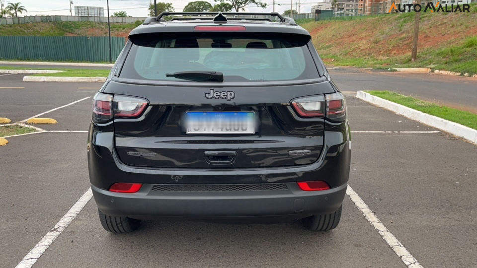 JEEP COMPASS COMPASS Lon Nig. Eagle 1.3 4x2 Flex Aut.