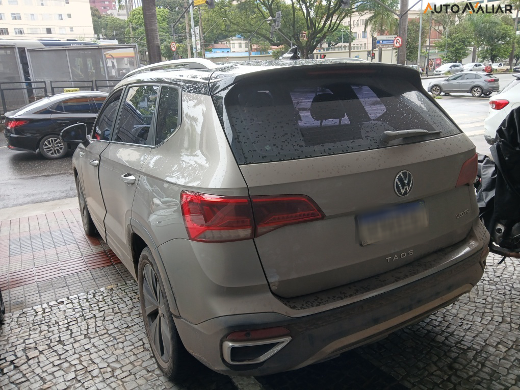 VOLKSWAGEN TAOS 1.4 250 TSI TOTAL FLEX HIGHLINE AUTOM&Aacute;TICO