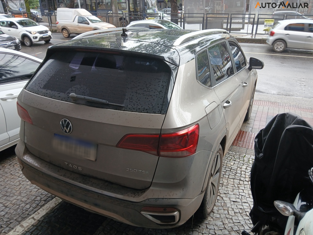 VOLKSWAGEN TAOS 1.4 250 TSI TOTAL FLEX HIGHLINE AUTOM&Aacute;TICO