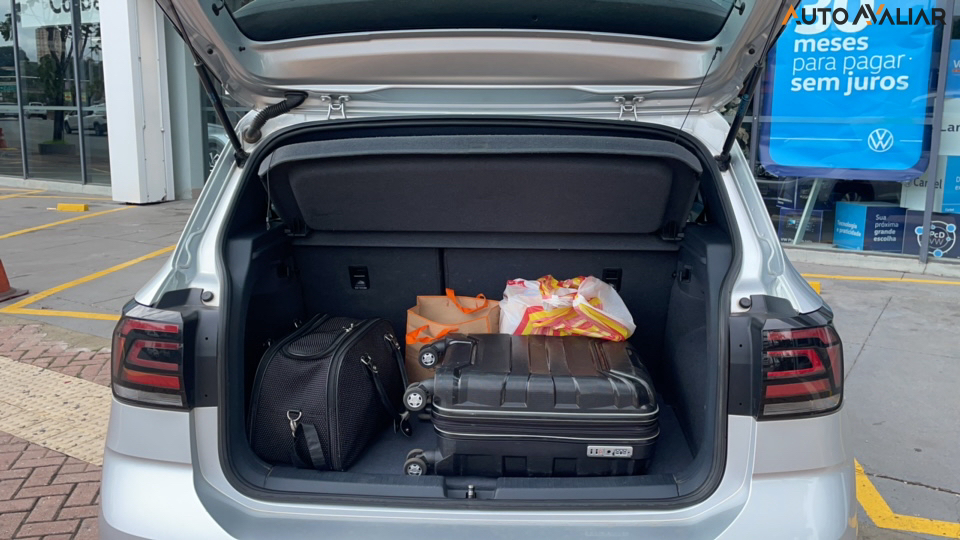 VOLKSWAGEN T-CROSS 1.0 200 TSI TOTAL FLEX COMFORTLINE AUTOMATICO