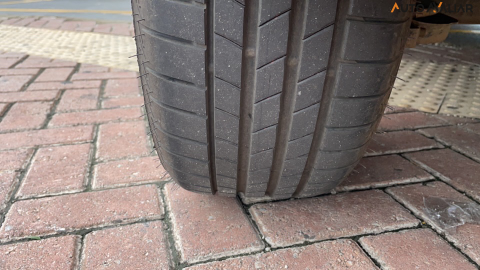 VOLKSWAGEN T-CROSS 1.0 200 TSI TOTAL FLEX COMFORTLINE AUTOMATICO