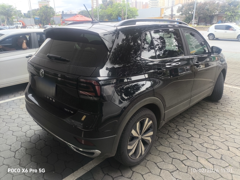 VOLKSWAGEN T-CROSS 1.0 200 TSI TOTAL FLEX AUTOM&Aacute;TICO