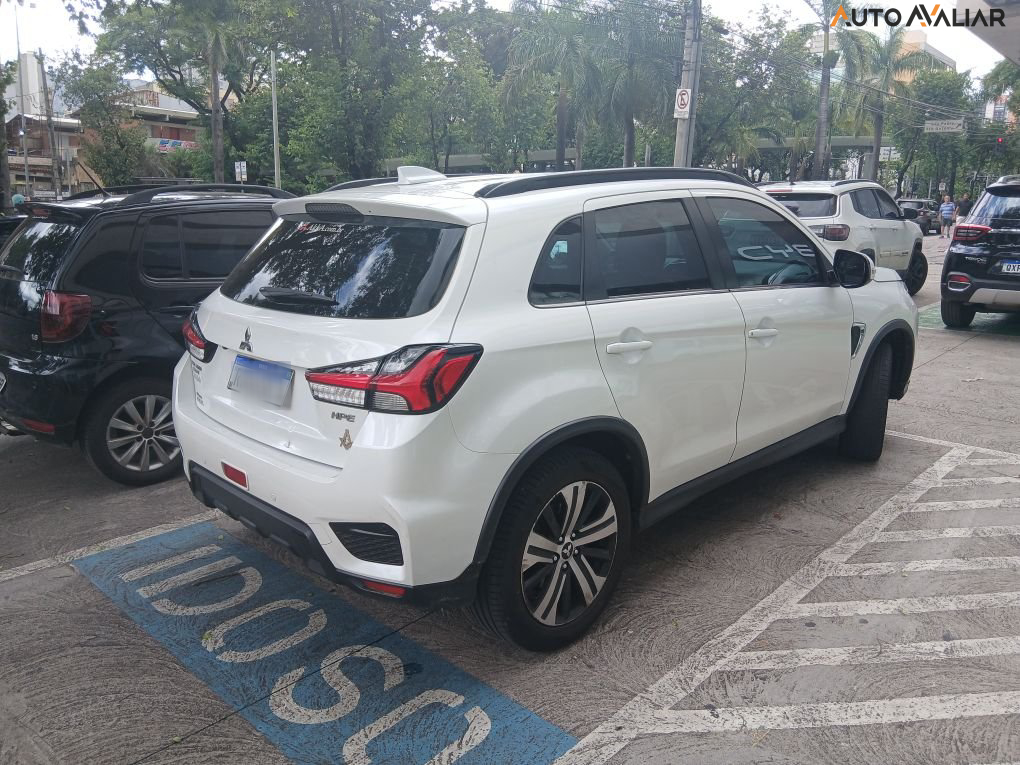 MITSUBISHI OUTLANDER 2.0 MIVEC FLEX SPORT HPE AUTOM&Aacute;TICO