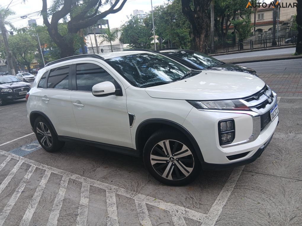 MITSUBISHI OUTLANDER 2.0 MIVEC FLEX SPORT HPE AUTOM&Aacute;TICO