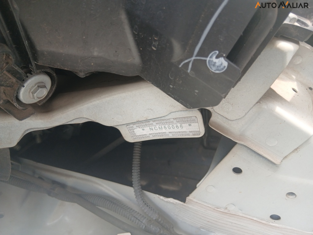 MITSUBISHI OUTLANDER 2.0 MIVEC FLEX SPORT HPE AUTOM&Aacute;TICO