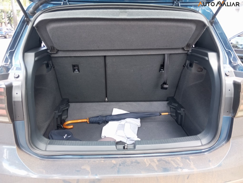 VOLKSWAGEN T-CROSS 1.4 250 TSI TOTAL FLEX HIGHLINE AUTOMATICO