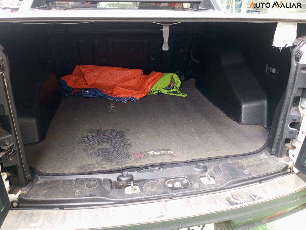FIAT TORO 2.0 16V TURBO DIESEL FREEDOM 4WD AT9
