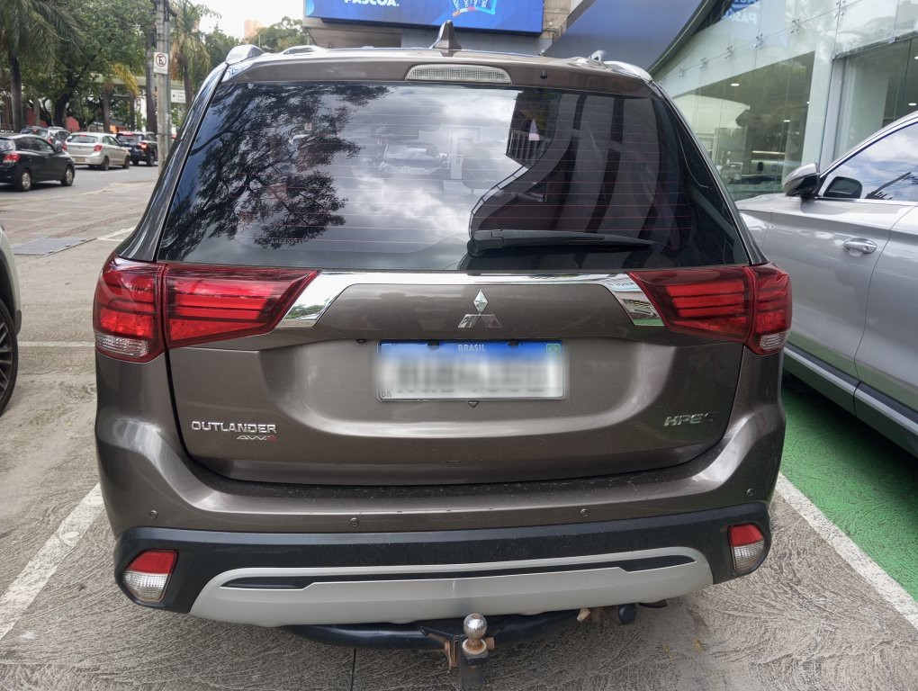 MITSUBISHI OUTLANDER 3.0 MIVEC V6 GASOLINA HPE-S AWD AUTOMATICO