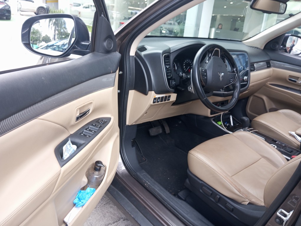 MITSUBISHI OUTLANDER 3.0 MIVEC V6 GASOLINA HPE-S AWD AUTOMATICO