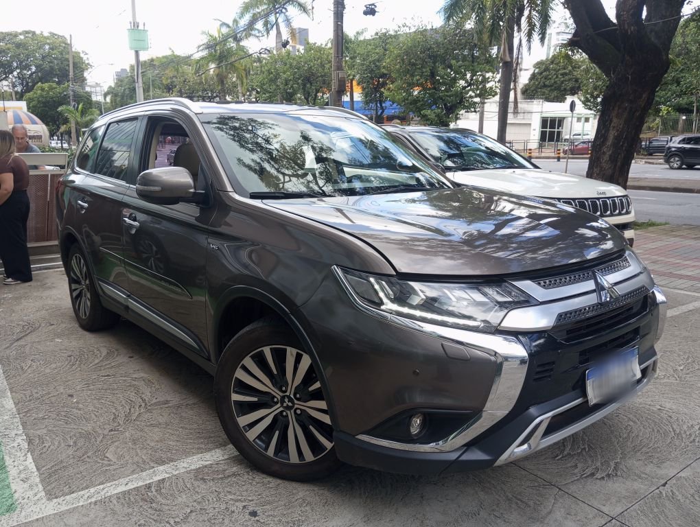 MITSUBISHI OUTLANDER 3.0 MIVEC V6 GASOLINA HPE-S AWD AUTOMATICO