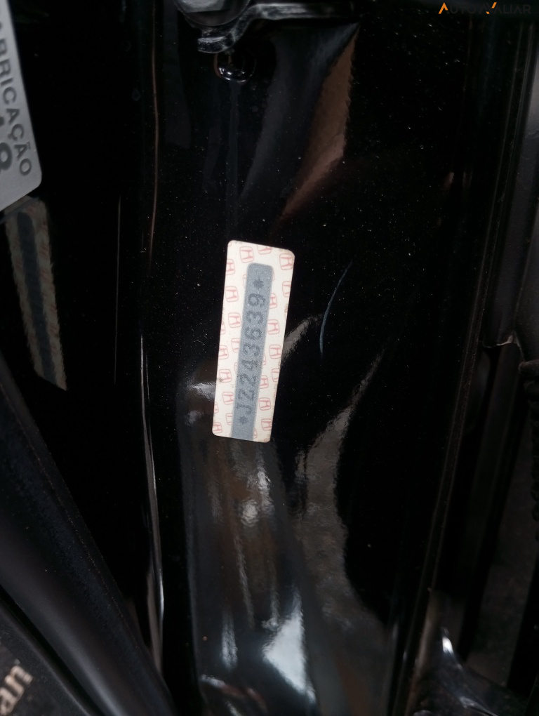 HONDA HR-V 1.8 16V FLEX LX 4P MANUAL
