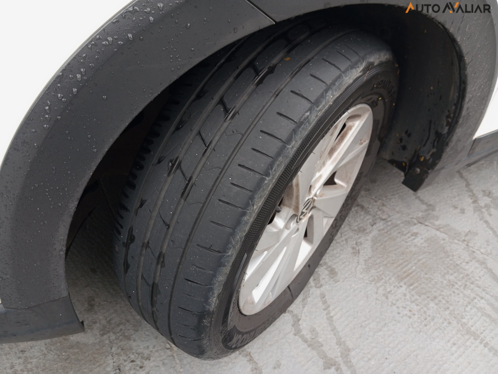 VOLKSWAGEN NIVUS 1.0 200 TSI TOTAL FLEX COMFORTLINE AUTOM&Aacute;TICO