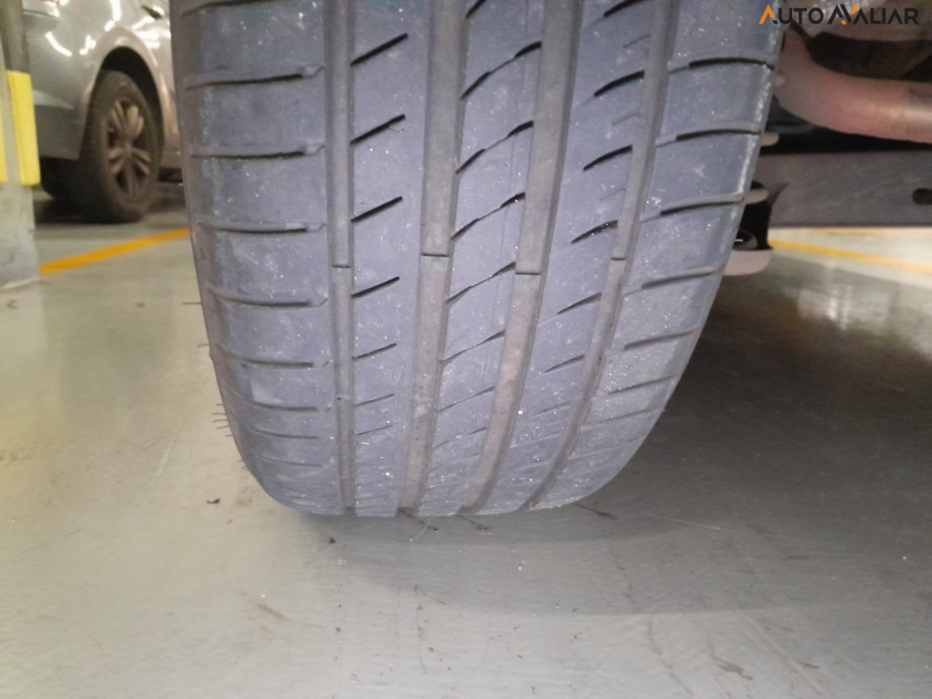 VOLKSWAGEN GOLF 1.6 MSI COMFORTLINE 16V TOTAL FLEX 4P TIPTRONIC