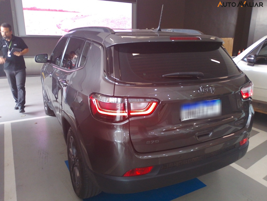 JEEP COMPASS 1.3 T270 TURBO FLEX LONGITUDE AT6