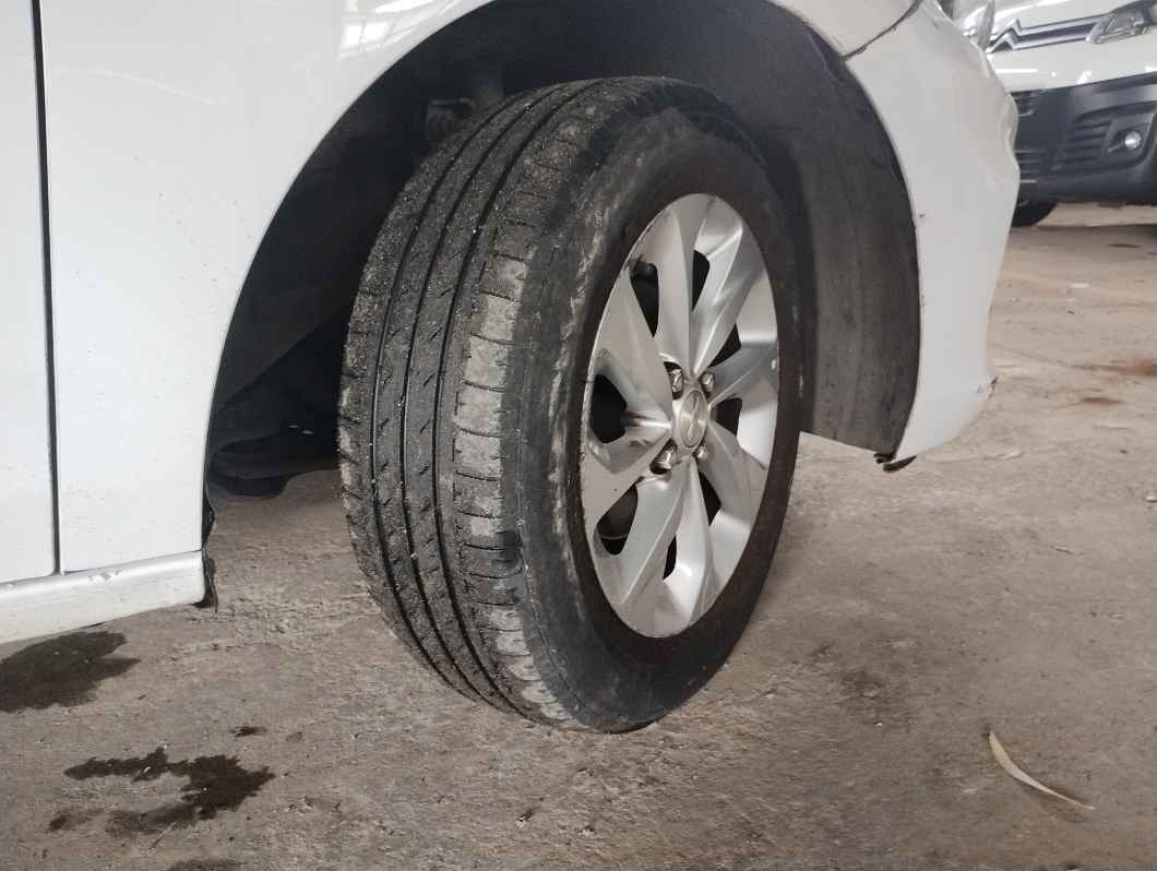 CHEVROLET ONIX 1.0 MT LT2 HB