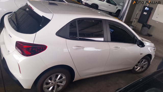 CHEVROLET ONIX 1.0 TURBO FLEX LT MANUAL