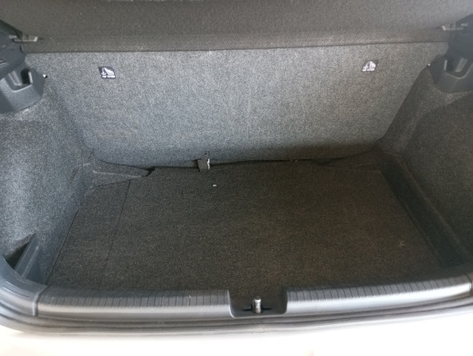 VOLKSWAGEN POLO 1.0 MPI MANUAL