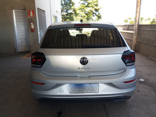 VOLKSWAGEN POLO 1.0 MPI MANUAL