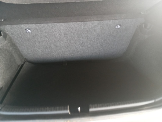 VOLKSWAGEN POLO 1.0 MPI MANUAL