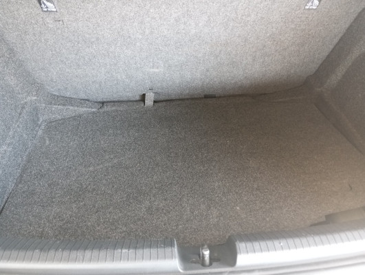 VOLKSWAGEN POLO 1.0 MPI MANUAL