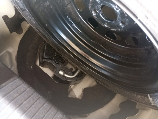 VOLKSWAGEN POLO 1.0 MPI MANUAL