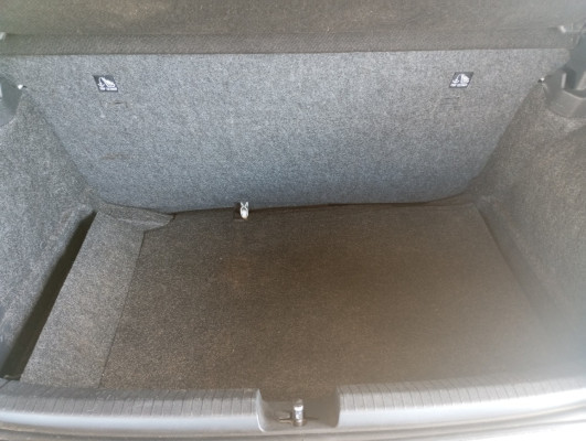 VOLKSWAGEN POLO 1.0 MPI MANUAL