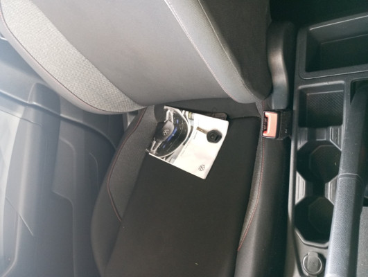 VOLKSWAGEN POLO 1.0 MPI MANUAL