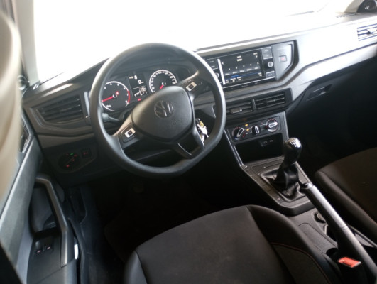 VOLKSWAGEN POLO 1.0 MPI MANUAL