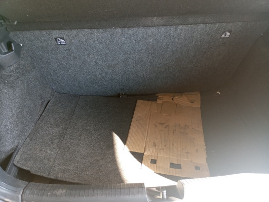 VOLKSWAGEN POLO 1.0 MPI MANUAL