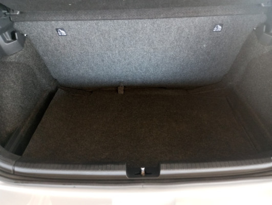 VOLKSWAGEN POLO 1.0 MPI MANUAL