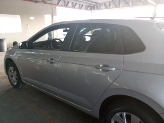 VOLKSWAGEN POLO 1.0 MPI MANUAL