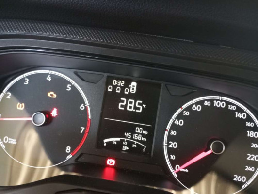 VOLKSWAGEN POLO 1.0 MPI MANUAL