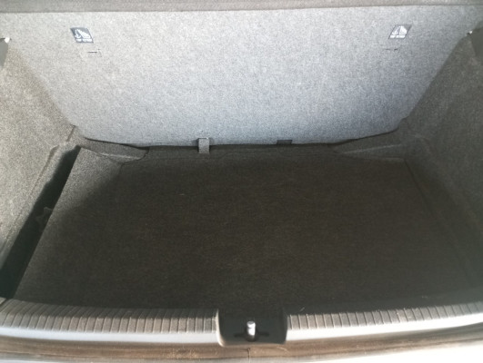 VOLKSWAGEN POLO 1.0 MPI MANUAL