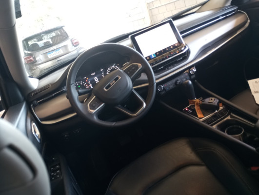 JEEP COMPASS 1.3 T270 TURBO FLEX LONGITUDE AT6