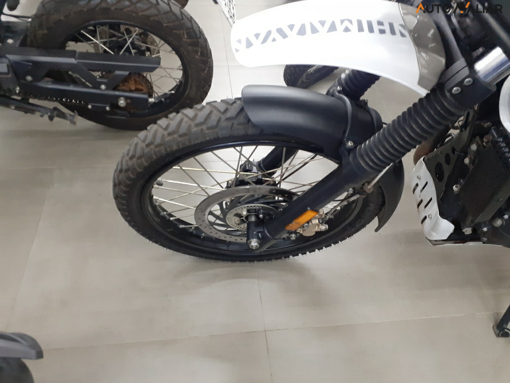 ROYAL ENFIELD HIMALAYAN  411 EFI HIMALAYAN  411 EFI