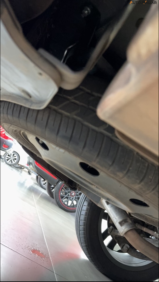 JEEP COMMANDER 2.0 HURRICANE 4 TURBO GASOLINA OVERLAND AT9