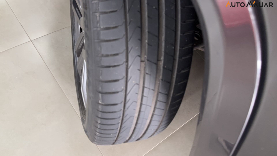 JEEP COMMANDER 2.0 HURRICANE 4 TURBO GASOLINA OVERLAND AT9