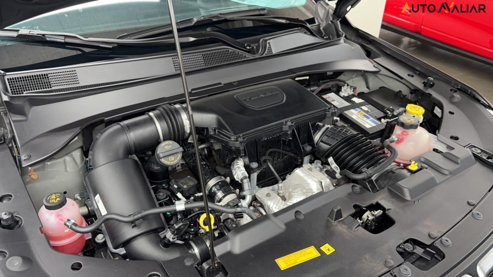 JEEP COMMANDER 2.0 HURRICANE 4 TURBO GASOLINA OVERLAND AT9